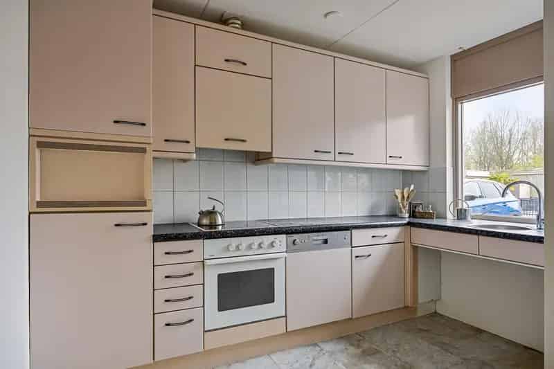 Bungalow Reeshof: Rustig Parkeren Tuin 3 slaapkamers