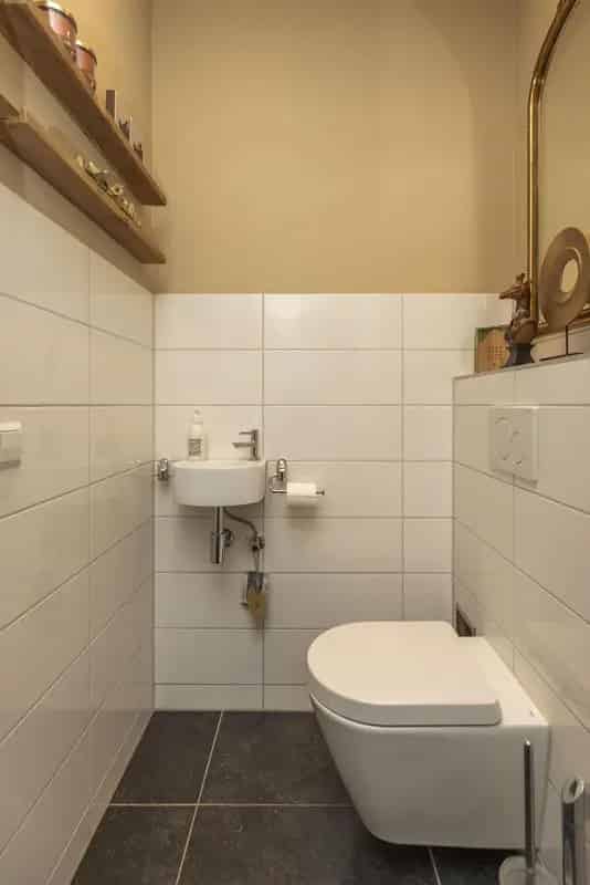 3 Slaapkamers Tussenwoning Dirksland  Luxe Keuken Zolder  Energielabel A