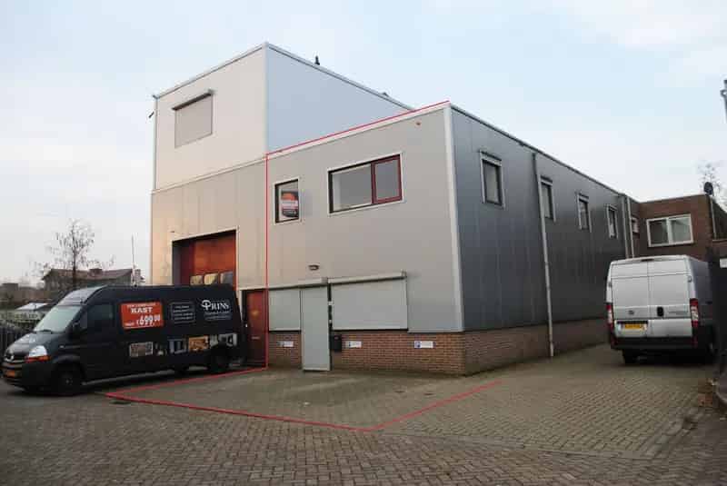 Bedrijfshal Dordrecht te Huur Sikkelstraat