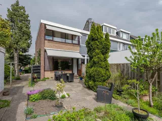 Hoekwoning Rotterdam Lombardijen Grote Tuin 2 slaapkamers