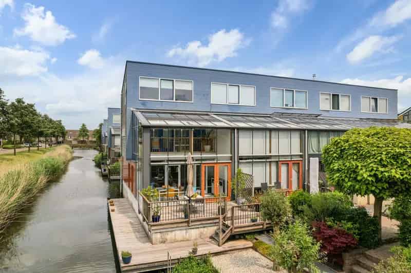 Huis te koop Zoetermeer Noordhove: Ruime hoekwoning aan het water