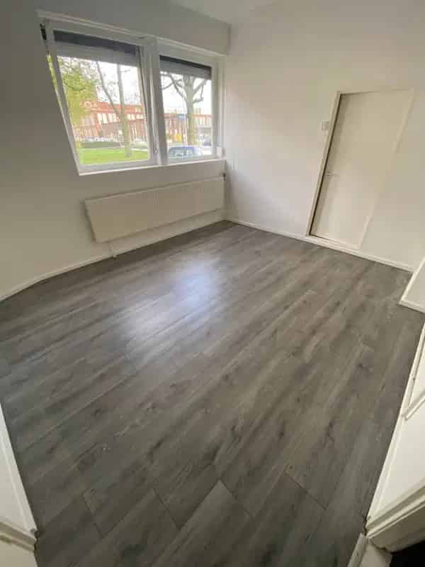 Ruime Kamer Enschede Eigen Badkamer Direct Beschikbaar