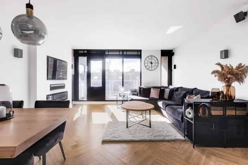 Luxe gerenoveerd 4 kamer appartement Haarlem Molenwijk