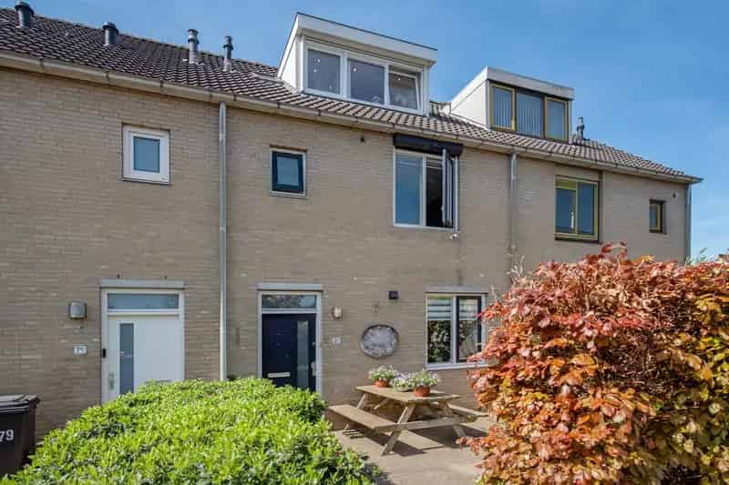 Moderne 5 Slaapkamers 2 Badkamers Eengezinswoning Leidschendam
