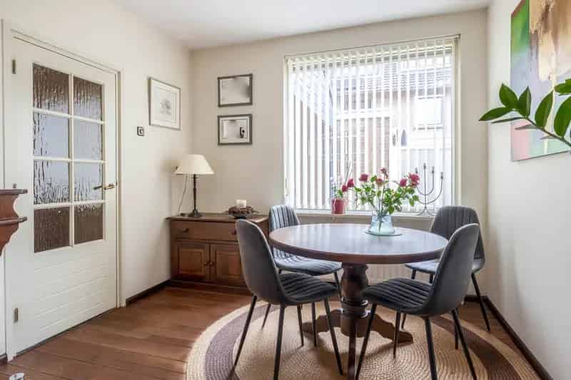Huis te koop Veghel Esdoornstraat 4 slaapkamers grote tuin