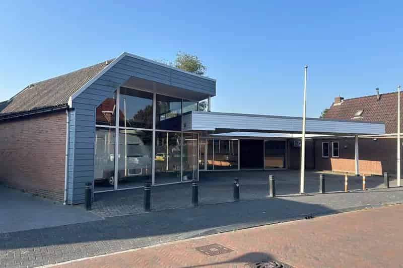Bedrijfshal Winschoten te koop 600m2 Showroom Kantoren