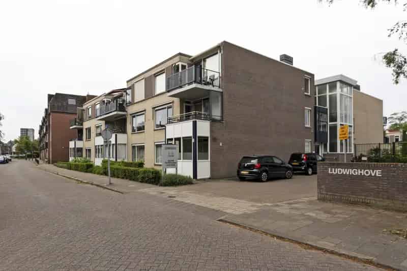 Centrum Roosendaal: Ruime Woning voor 55-plussers
