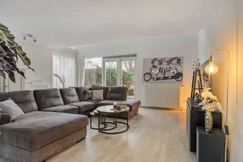 Zonnige Familiewoning nabij Lumierepark Almere