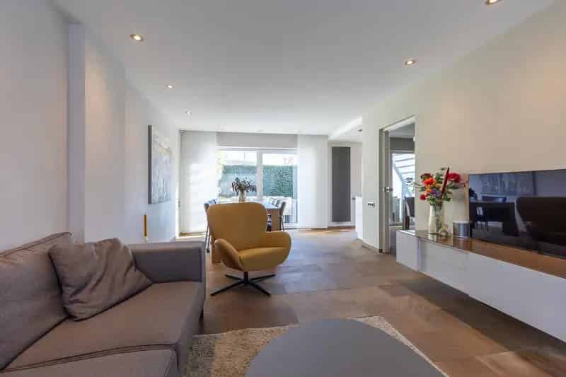 Sfeervolle 4 Slaapkamers 2 Onder 1 Kapwoning Nabij Stadspark