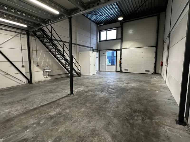 Bedrijfshal te Huur Zoetermeer Lansinghage