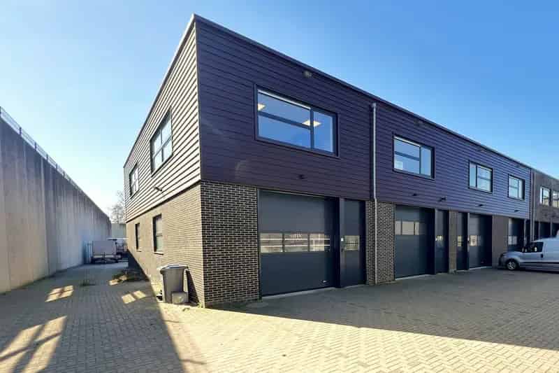 Bedrijfshal Harderwijk te huur 102m²