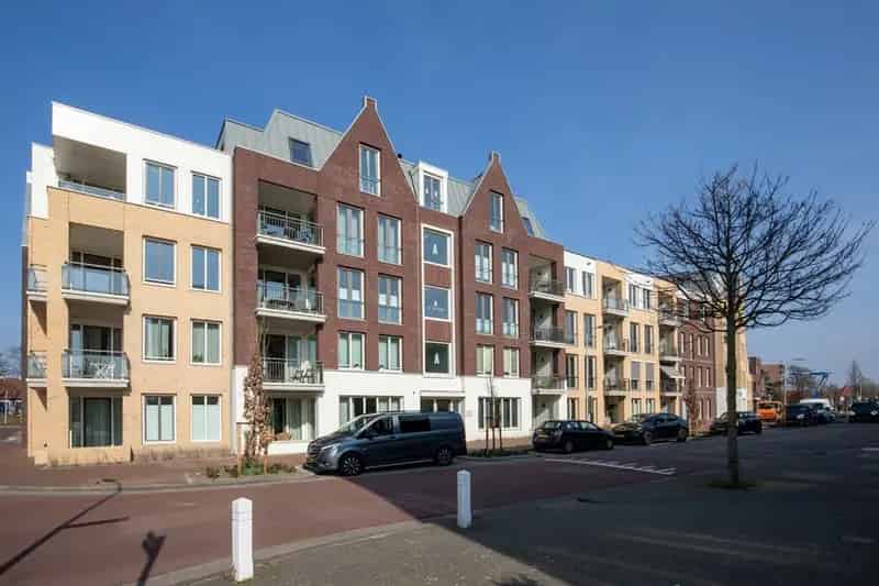 Luxe 3 Kamer Appartement Rijnsburg  - Balkon Parkeerplaats Berging