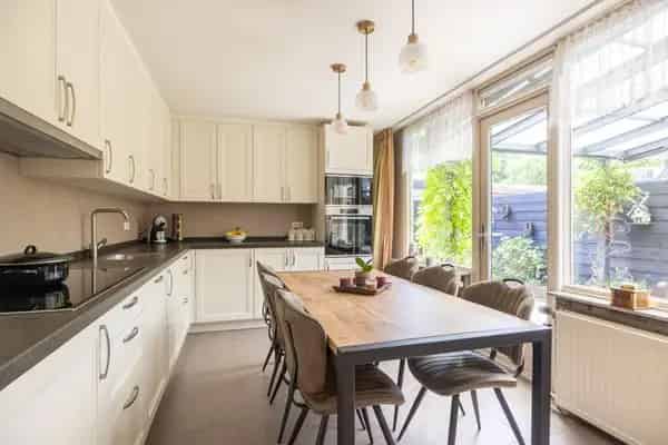 Ruime Hoekwoning Vreeswijk Garage Overkapping Zonnepanelen