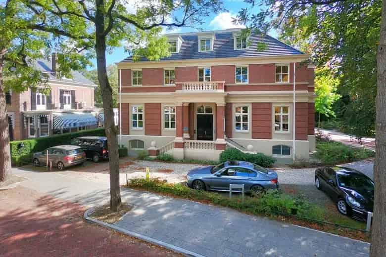 85m2 Kantoorruimte Hilversum te Huur