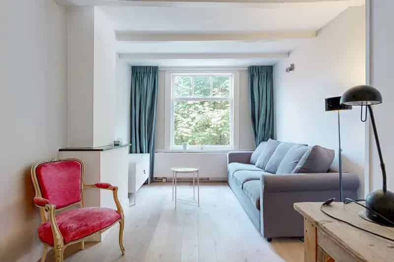 Leiden Pieterswijk: Instapklare Tussenwoning met Dakterras