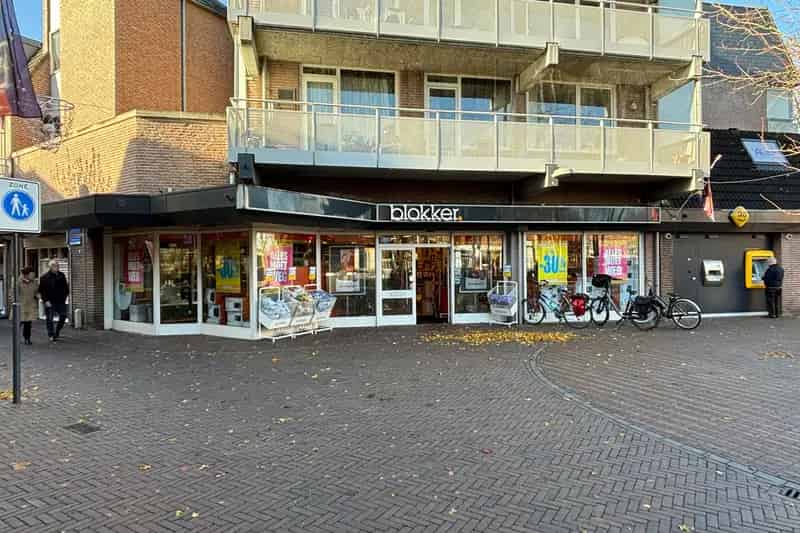 Winkel te Huur Best 309m² Toplocatie