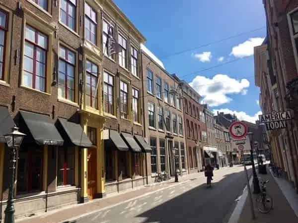 Ruime Studio Leiden Centrum 30m2 Eigen Keuken Badkamer