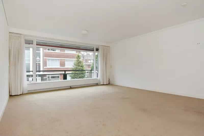 Appartement te koop Den Haag: Licht & Ruim 2-kamer appartement