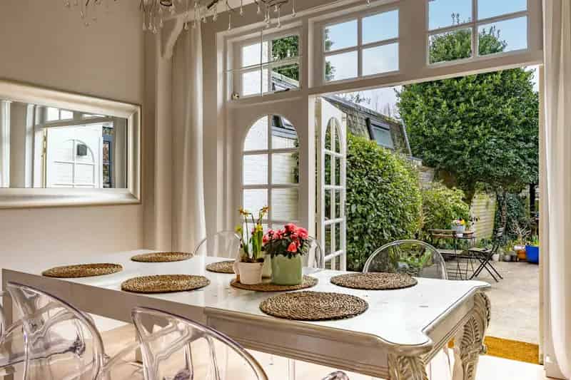 Herenhuis Oud Rijswijk 6 slaapkamers 2 badkamers gerenoveerd