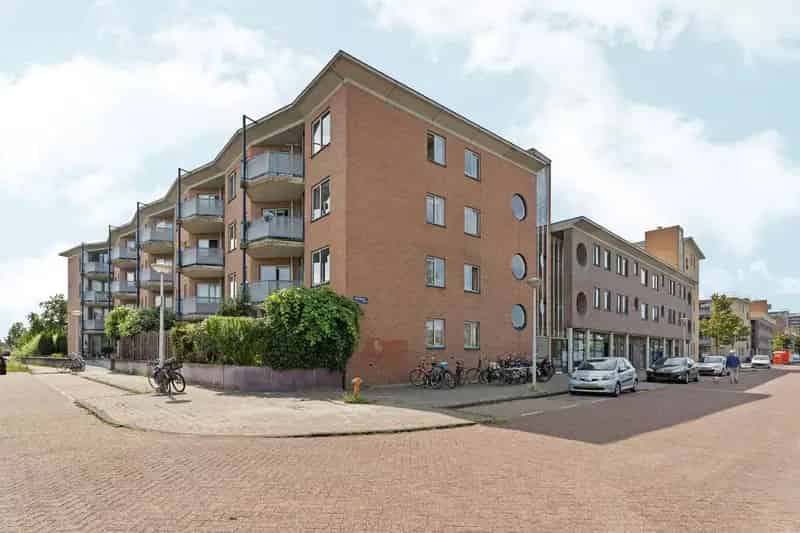 Ruim 2 Kamer Appartement Amsterdam Oost 88m2 Twee Balkons