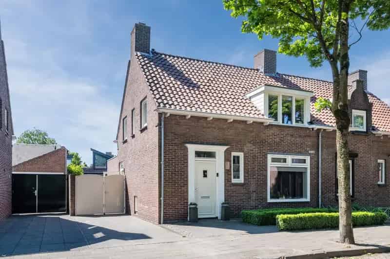 Tweekapper Gilze 3 slaapkamers grote tuin bijgebouw