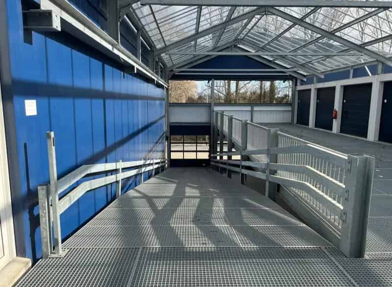 Garagebox Delft te koop 28m²  Bedrijfsruimte Opslag