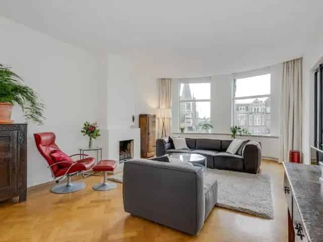 3-kamer appartement Den Haag: ruim, licht, terras, nabij strand en centrum