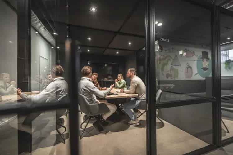 Flexibele Werkplek Enschede: Kantoorruimte te Huur