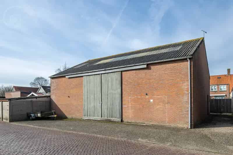 Bedrijfshal te Huur Stellendam 147m2