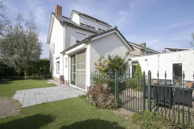 Ruime Vrijstaande Woning Stramproy 5 Slaapkamers Grote Garage