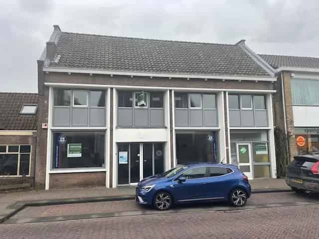 Winkel Kantoorpand Rhoon 290m2  magazijn pantry zolder