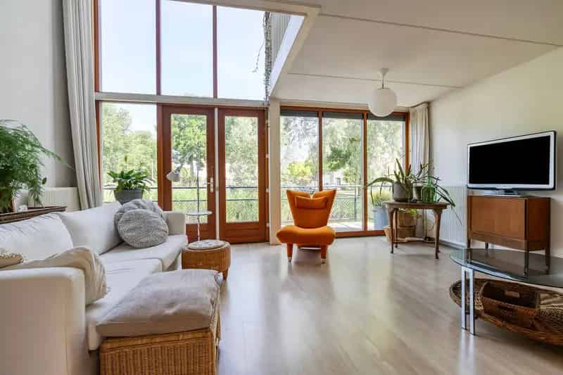 Watervilla Pijnacker 5 kamers Diepe tuin Vlonderterras