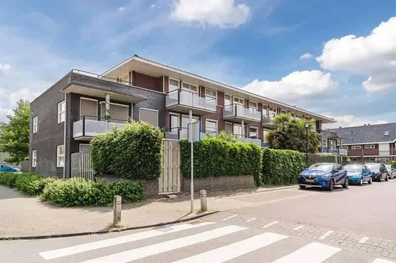 Instapklaar 3-kamerappartement Lopik: Balkon, Energiezuinig, Lift