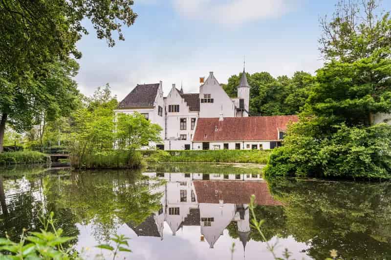 Huis te Koop Rhoon: Monumentale Woning met 3 slaapkamers