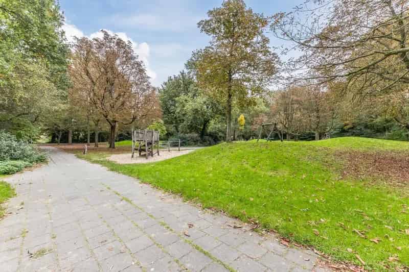Ruim 4-kamer appartement Buitenveldert nabij Zuidas