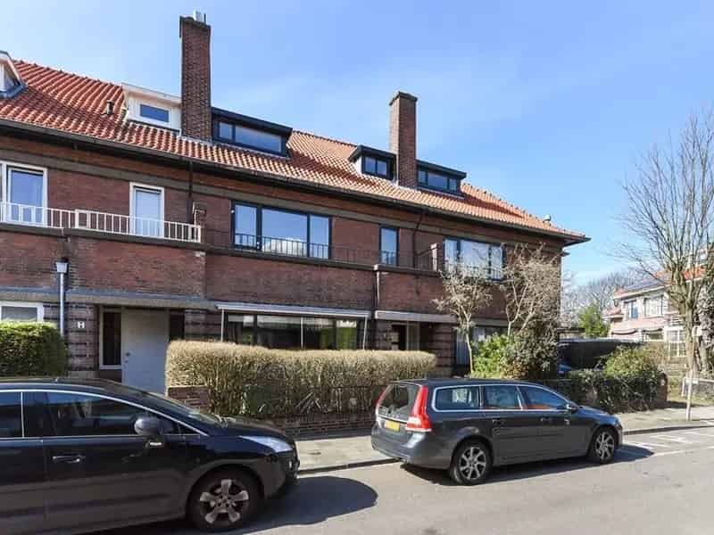 8-kamer woonhuis 's-Gravenhage