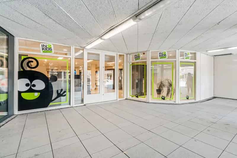 Winkel te huur Hellevoetsluis Struytse Hoeck 156m²