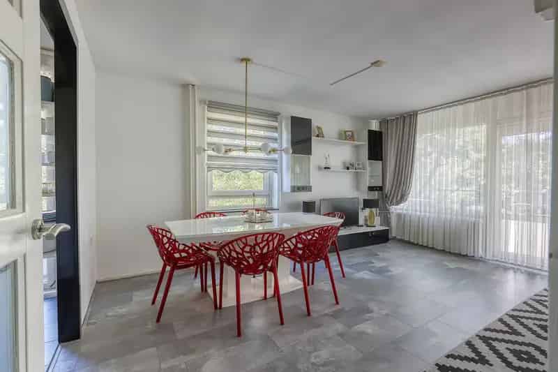 3 Kamer Appartement Mariahoeve - Ruim - Licht - 2 Balkons