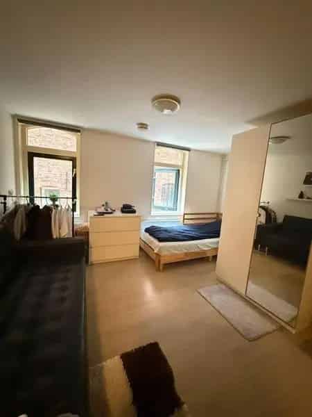 Studio Groningen Centrum:  Keuken, Badkamer, Praktische Indeling