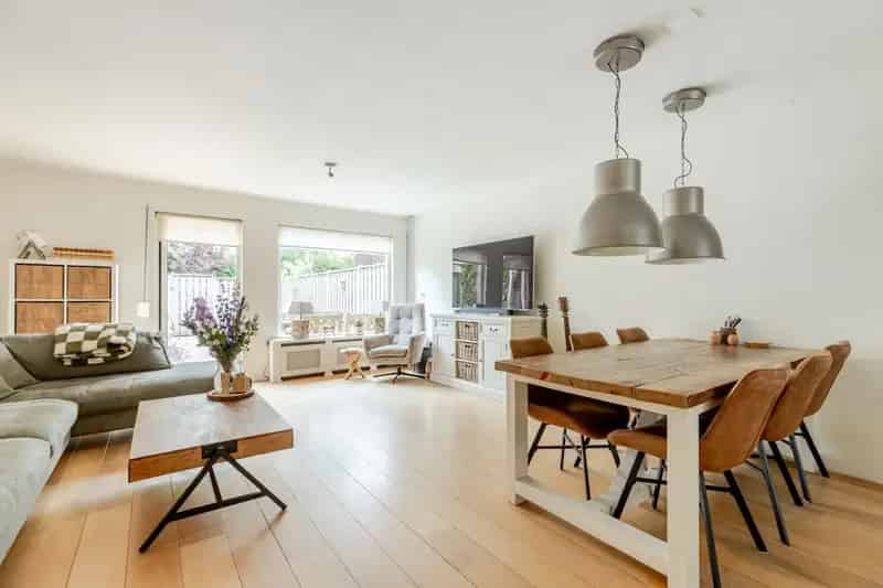 Huis te koop Julianalaan Zwartewaal