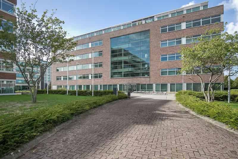 Kantoorruimte Schiphol-Rijk 304 m² te huur
