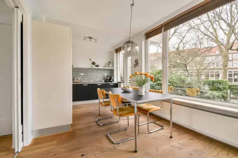 Ruime benedenwoning Noordereiland Rotterdam met tuin