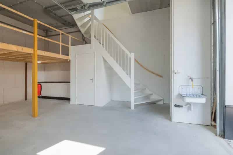 Bedrijfsunit te huur Katwijk 98m²
