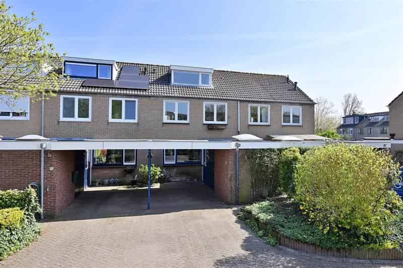 Huis te koop Nieuw Loosdrecht 3 slaapkamers diepe tuin