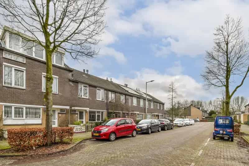 Ruime 5 Kamer Eengezinswoning Amsterdam Zuidoost