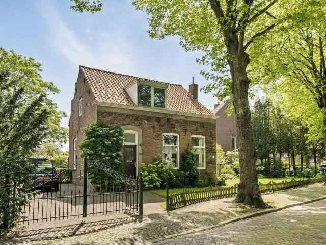 Jaren 30 woning te Middelburg Nabij Centrum Ruim Perceel