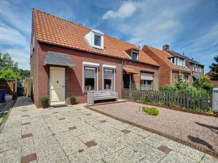 Huis Te Koop , 13, Singel, Biervliet, Zeeland