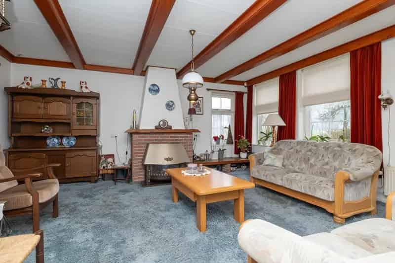 Woonboerderij met Schuren Ruinen 8 Slaapkamers