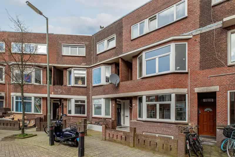 Jaren 30 Benedenwoning Schiedam Oost Ruime Tuin Souterrain