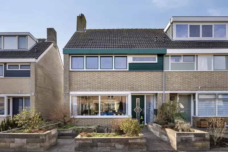 Hoekwoning 4 slaapkamers Vloerverwarming Moderne badkamer